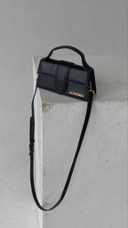 Black Jacquemus handbag with shoulder strap
